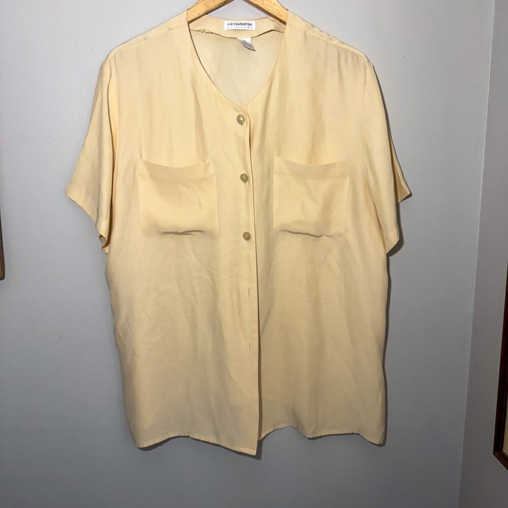 Vintage Liz Claiborne 100% Silk Short Sleeve Button Up Blouse Pale Yellow Sz 16